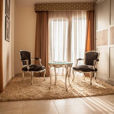 Hotel Versalles