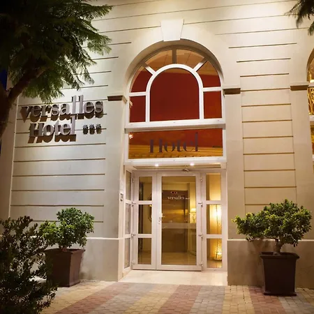 Отель Versalles 3*