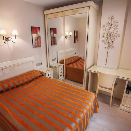 Versalles Hotel 3*