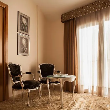 Versalles Hotel Granja de Rocamora