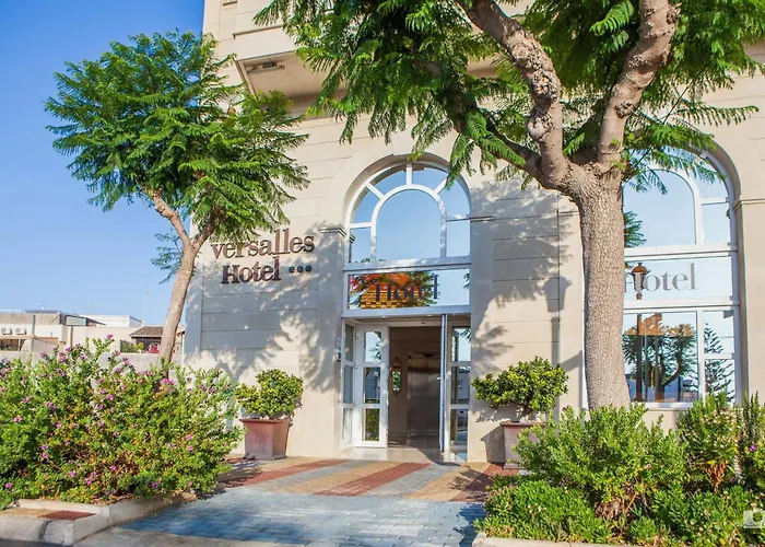 Hotell Versalles 3*