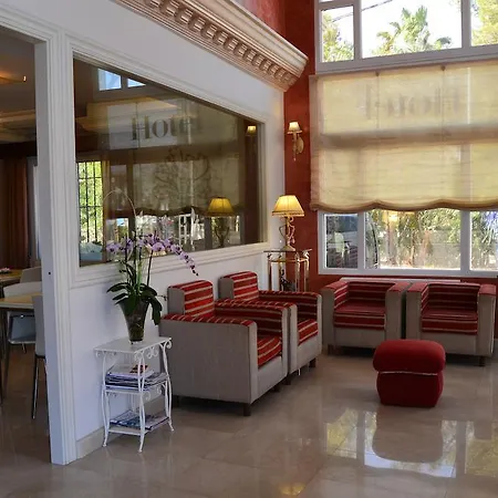 מלון Versalles 3*